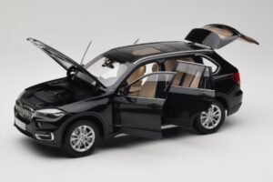 BMW X5 E70 Sapphire Black Paragon 1:18 PA-97071 Metall — Bild 2 von 8