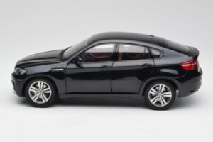 BMW X6 M F86 Schwarz Kyosho 1:18 80432157613 Metall — Bild 4 von 8