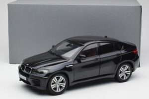 BMW X6 M F86 Schwarz Kyosho 1:18 80432157613 Metall — Bild 8 von 8