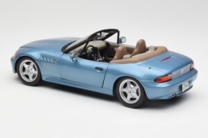 BMW Z3 E36/7 James Bond Goldeneye Blau Metallic UT Models 1:18 180024336 Metall — Bild 7 von 8