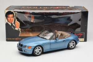 BMW Z3 E36/7 James Bond Goldeneye Blau Metallic UT Models 1:18 180024336 Metall — Bild 8 von 8