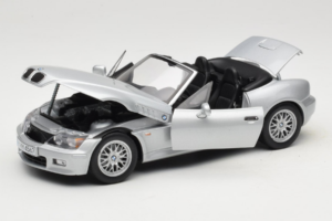 BMW Z3 Roadster 1.8 Silber Händler Edition UT Models 1:18 80439411712 Metall — Bild 2 von 8
