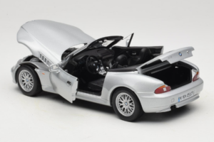 BMW Z3 Roadster 1.8 Silber Händler Edition UT Models 1:18 80439411712 Metall — Bild 5 von 8