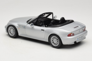 BMW Z3 Roadster 1.8 Silber Händler Edition UT Models 1:18 80439411712 Metall — Bild 7 von 8