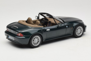 BMW Z3 Roadster 2.8 Dunkelgrün Händler Edition UT Models 1:18 80439411713 Metall — Bild 3 von 8