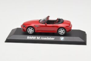 BMW Z3 Roadster 2.8 Rot Minichamps 1:43 BMW004 Metall