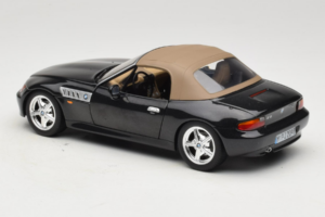BMW Z3 Roadster Grün Händler Edition UT Models 1:18 80439411711 Metall — Bild 7 von 8