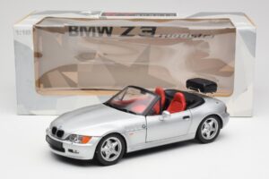 BMW Z3 Roadster Mit Gepäckträger Silber UT Models 1:18 20407 Metall — Bild 8 von 8