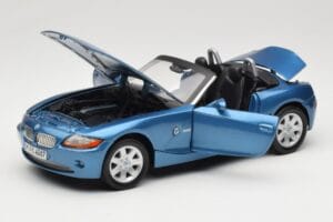 BMW Z4 E85 Blau Metallic Motormax 1:18 73144 Metall — Bild 2 von 8