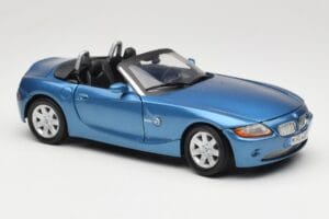 BMW Z4 E85 Blau Metallic Motormax 1:18 73144 Metall — Bild 6 von 8