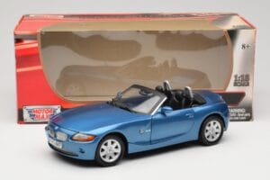 BMW Z4 E85 Blau Metallic Motormax 1:18 73144 Metall — Bild 8 von 8