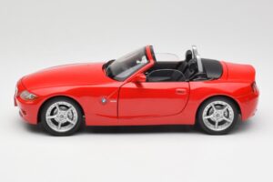 BMW Z4 E85 Roadster Rot Bburago 1:18 34046 Metall — Bild 4 von 8