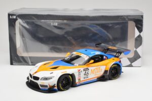 BMW Z4 E89 GT3 #46 Mills Racing M. Wittmer / A. Mills Pirelli World Challenge Sprint X-Series 2016 Minichamps 1:18 151162346  — Bild 6 von 6