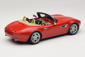 BMW Z8 Rot Minichamps 1:18 155024230 Metall — Bild 2 von 6