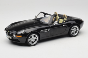 BMW Z8 Schwarz Kyosho 1:18 80439411729 Metall