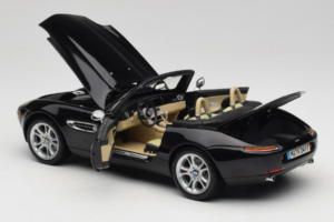 BMW Z8 Schwarz Kyosho 1:18 80439411729 Metall — Bild 5 von 9