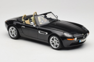 BMW Z8 Schwarz Kyosho 1:18 80439411729 Metall — Bild 7 von 9
