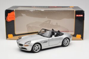 BMW Z8 E52 Titanium Silver Maisto 1:18 536896 Metall — Bild 8 von 8