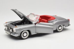 Borgward Isabella Cabriolet Silber Revell 1:18 8411 Metall — Bild 2 von 8