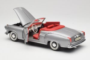 Borgward Isabella Cabriolet Silber Revell 1:18 8411 Metall — Bild 5 von 8