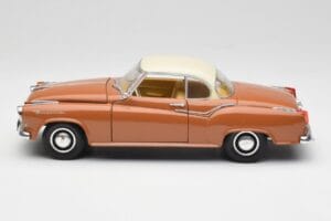 Borgward Isabella Coupe Bronze Weiß Revell 1:18 08982 Metall — Bild 4 von 8