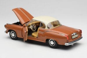 Borgward Isabella Coupe Bronze Weiß Revell 1:18 08982 Metall — Bild 8 von 8