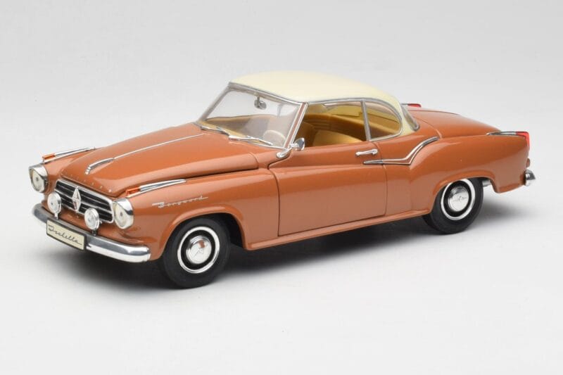 Borgward Isabella Coupe Bronze Weiß Revell 1:18 08982 Metall