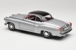 Borgward Isabella Coupe Grau & Schwarz Revell 1:18 8989 Metall — Bild 4 von 8