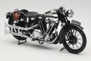 Brough Superior SS 100 T. E. Lawrence Minichamps 1:18 122135500 Metall — Bild 4 von 6