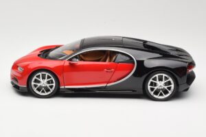 Bugatti Chiron Schwarz & Rot Bburago 1:18 18-11040 Metall — Bild 4 von 8