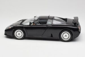 Bugatti EB110 Schwarz Bburago 1:18 3055 Metall — Bild 4 von 8