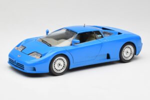 Bugatti EB110 Blau Bburago 1:18 3035 Metall