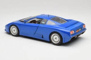 Bugatti EB110 Dunkelblau Bburago 1:18 3035-DB Metall — Bild 7 von 8