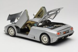 Bugatti EB110 Silber Bburago 1:18 3035-S Metall — Bild 5 von 8