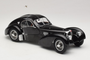 Bugatti Type 57 SC Atlantic Schwarz Solido 1:18 S1802101 Metall — Bild 4 von 6