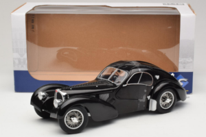 Bugatti Type 57 SC Atlantic Schwarz Solido 1:18 S1802101 Metall — Bild 6 von 6
