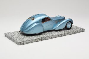 Bugatti Type 57SC Atlantic Blau Minichamps 1:18 107110320 Metall — Bild 2 von 6