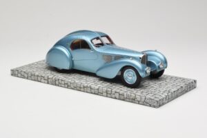 Bugatti Type 57SC Atlantic Blau Minichamps 1:18 107110320 Metall — Bild 4 von 6