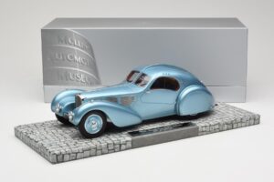 Bugatti Type 57SC Atlantic Blau Minichamps 1:18 107110320 Metall — Bild 6 von 6
