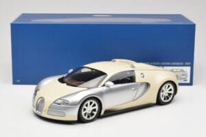 Bugatti Veyron Edition Centenaire Chrome Beige Minichamps 1:18 100110854 Metall — Bild 8 von 8