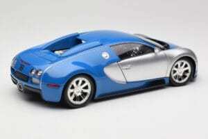 Bugatti Veyron Edition Centenaire Chrome Blue Minichamps 1:18 100110850 Metall — Bild 3 von 8
