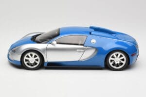 Bugatti Veyron Edition Centenaire Chrome Blue Minichamps 1:18 100110850 Metall — Bild 4 von 8