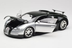Bugatti Veyron Edition Centenaire Chrome Green Minichamps 1:18 100110852 Metall — Bild 2 von 8