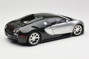 Bugatti Veyron Edition Centenaire Chrome Green Minichamps 1:18 100110852 Metall — Bild 3 von 8