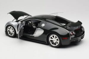 Bugatti Veyron Edition Centenaire Chrome Green Minichamps 1:18 100110852 Metall — Bild 5 von 8
