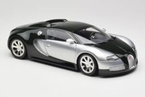 Bugatti Veyron Edition Centenaire Chrome Green Minichamps 1:18 100110852 Metall — Bild 6 von 8