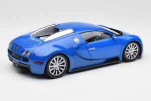 Bugatti Veyron Hellblau Dunkelblau Minichamps 1:18 100110821 Metall — Bild 3 von 8