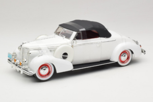Buick Century Cabriolet Weiß Signature Models 1:18 18131 Metall