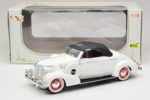 Buick Century Cabriolet Weiß Signature Models 1:18 18131 Metall — Bild 6 von 6