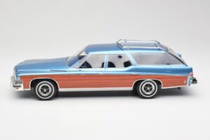 Buick Estate Wagon Light Blue Metallic BoS Models 1:18 BOS417 Resin — Bild 3 von 6